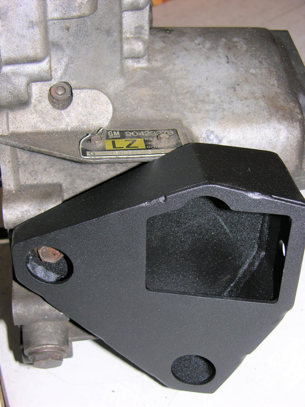 Halter für F28 Getriebe *NEU* Opel C20LET vorne links Zubehör
